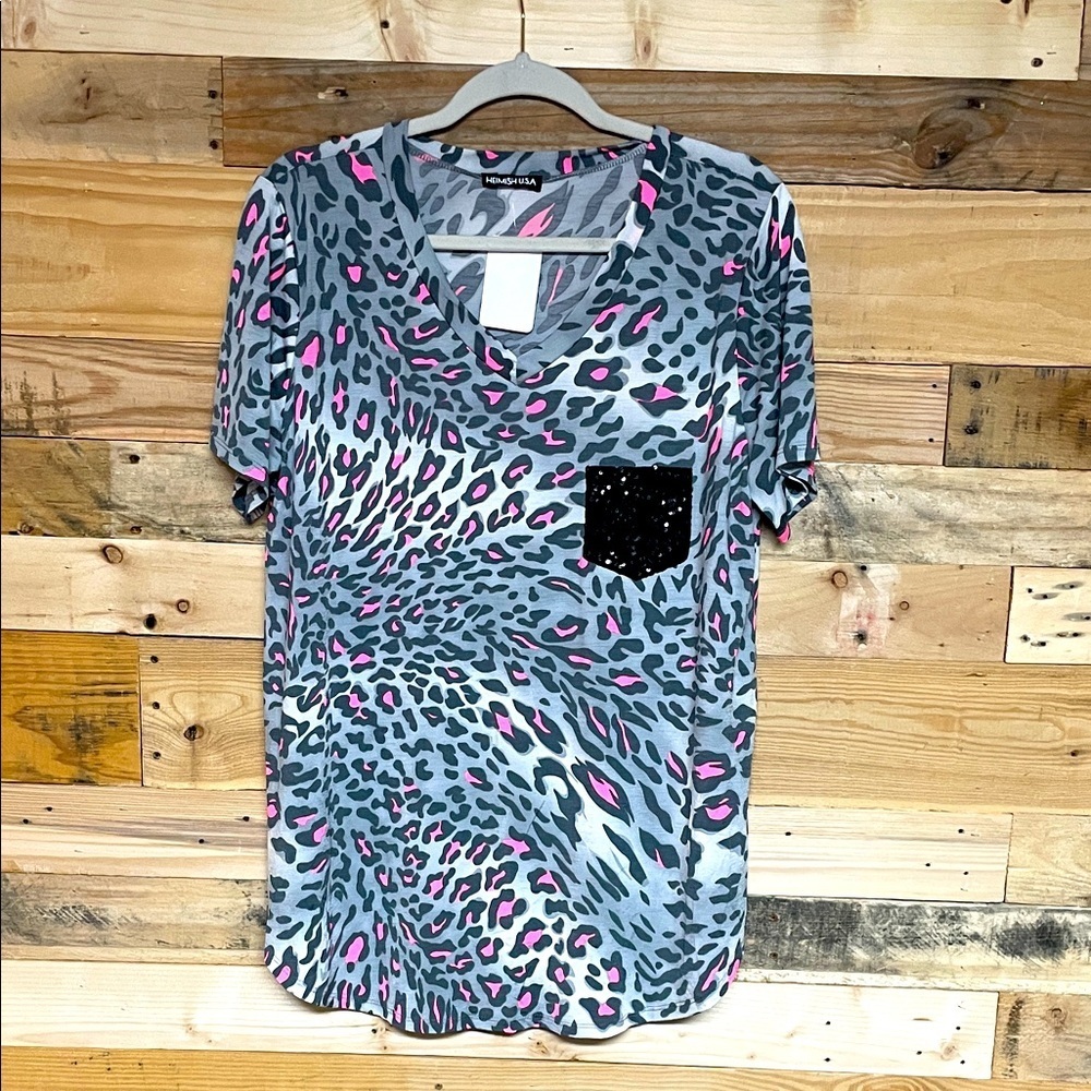 Heimish USA size XL Gray and Pink Cheetah Print Short Sleeve Lightweight Blouse